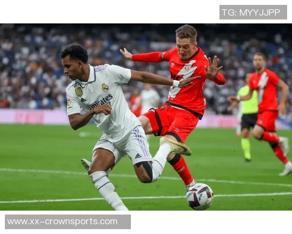 拉奥斯批评皇马对塞尔塔的裁判表现称情绪控制不当需提升比赛阅读能力